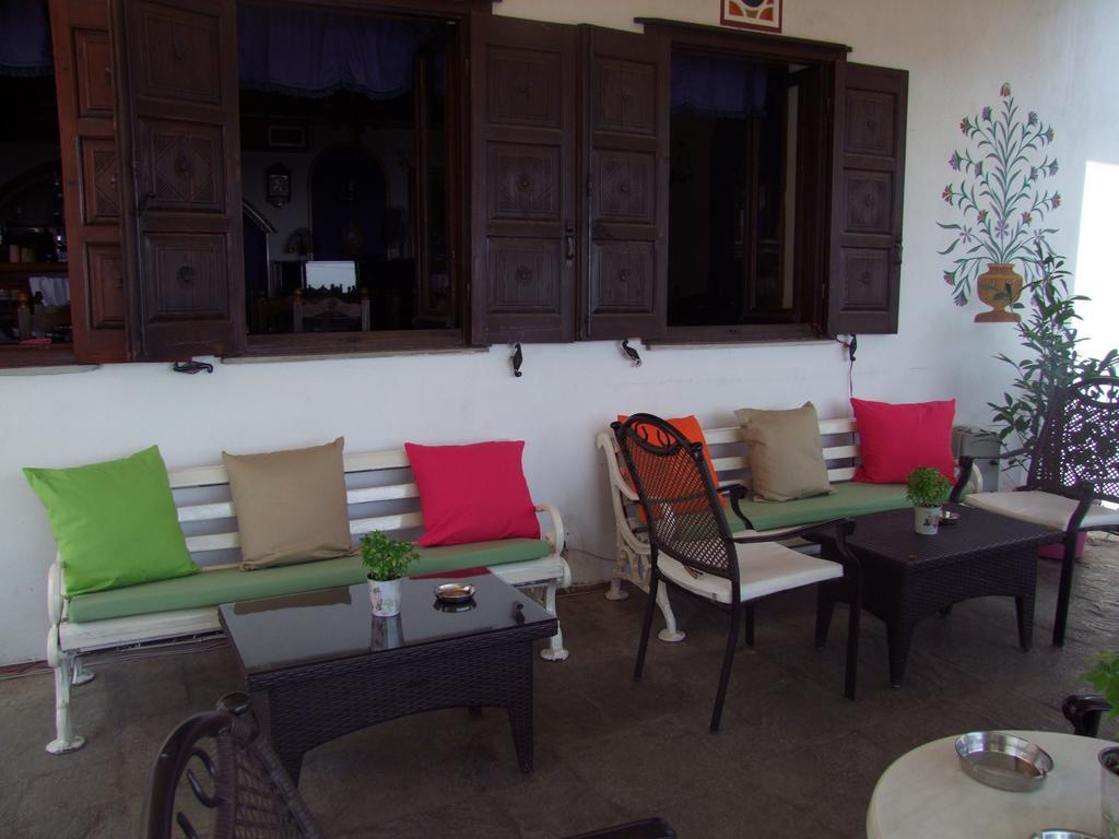 מלון מקריניצה Mansion Theodora מראה חיצוני תמונה